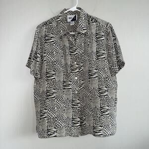 Vintage Jennifer L. 100% Silk Woman’s Blouse M Short Sleeve Button Up Leopard